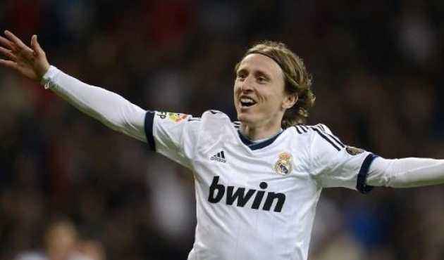 广厦击败新疆，新帅格兰场边连连叹气，球迷波波维奇来了也白搭